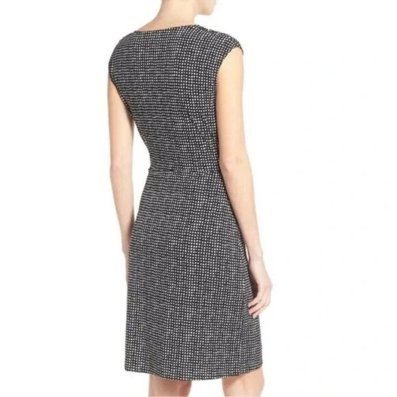 MICHAEL KORS Black & White Printed Faux Wrap Dress w/Side Buckle (MED) NWT $120 - Picture 5 of 9